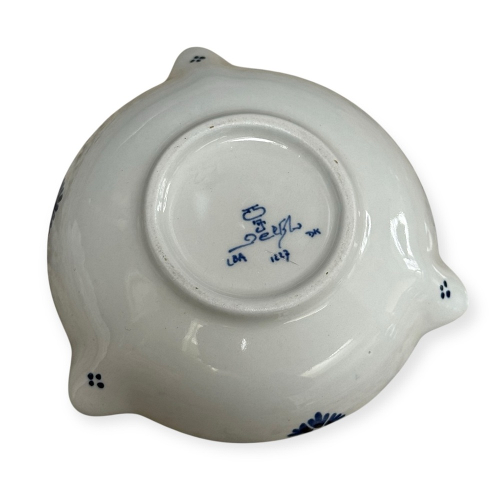 Delft Blue Holland hand-painted ceramic ashtray - Picture 4 of 6